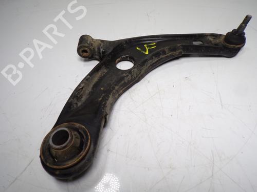 Used Right front suspension arm TOYOTA YARIS (_P13_) 1.0 (KSP130_, KSP130) (69 hp) 13038716