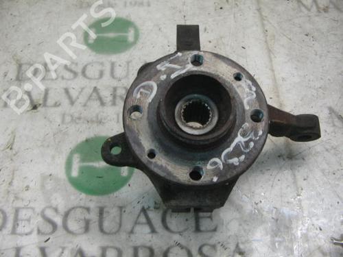 Used Left front steering knuckle RENAULT MEGANE I Classic (LA0/1_) [1996-2008]  3755432
