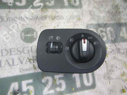 Used Headlight switch SEAT LEON (1P1) 1.6 TDI (105 hp) 3864512