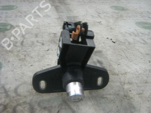 Trunk håndtak OPEL VECTRA B (J96) 1.8 i 16V (F19) (116 hp) 6619333