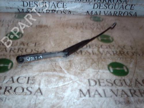 Used Front windshield wiper arm NISSAN MICRA II (K11) 1.3 i 16V (HK11) (75 hp) 3766426