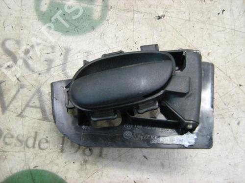 Used Front right interior door handle Front right interior door handle PEUGEOT 206 Hatchback (2A/C) 1.4 HDi (69 hp) 3785497 3785497