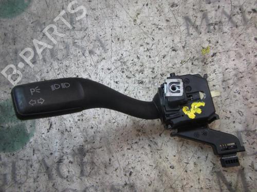 Used Steering column stalk AUDI A3 Sportback (8PA) 2.0 TDI 16V (140 hp) 3835377