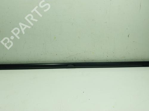 Hattehylde Hattehylde MERCEDES-BENZ G-CLASS (W463) G 350 d (463.348) (245 hp) 26668021 26668021