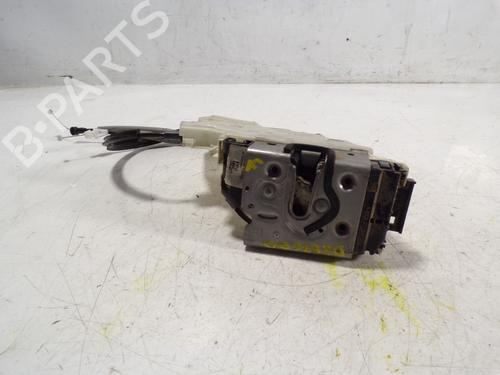 front-right-lock-fiat-500x-334_-52104484-40126025-2014-9438991 main image
