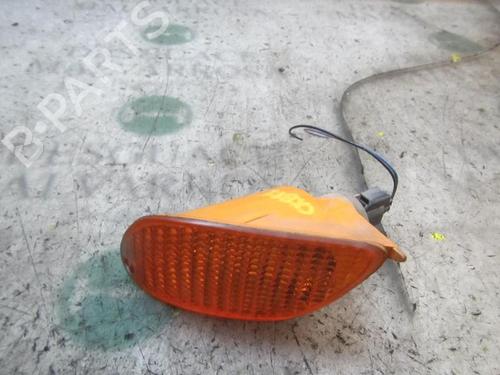 Used Left front indicator FORD FOCUS I (DAW, DBW) 1.8 Turbo DI / TDDi (90 hp) 3844058