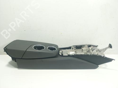 Used Armrest / Center console Armrest / Center console 23072333 23072333