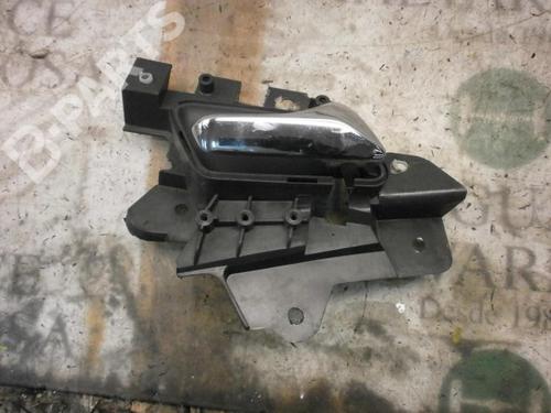Used Rear right interior door handle Rear right interior door handle MERCEDES-BENZ S-CLASS (W220) S 320 CDI (220.026, 220.126) (197 hp) 3792939 3792939