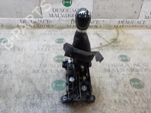 Used Gear lever Gear lever FORD FIESTA VI (CB1, CCN) 1.0 EcoBoost (100 hp) 7411107 7411107