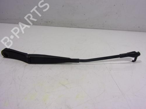 Used Front windshield wiper arm VW TOUAREG (7P5, 7P6) 3.0 V6 TDI (240 hp) 15876588