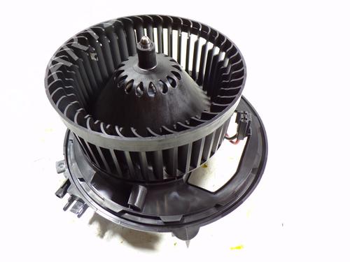 Used Heater blower motor Heater blower motor VW TOURAN (5T1) 2.0 TDI (116 hp) 7876169 7876169