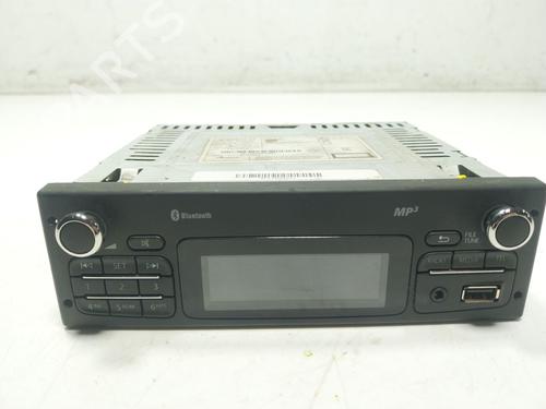Used Radio RENAULT KANGOO Express (FW0/1_) 1.5 dCi 90 (FW0G, FW05, FW08, FW11) (90 hp) 30331198