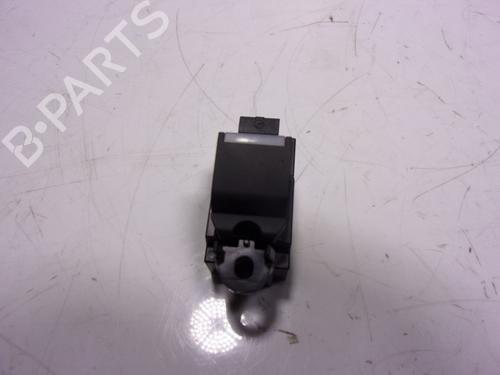 Left rear window switch LAND ROVER DISCOVERY V (L462) D300 MHEV 4x4 LR081342