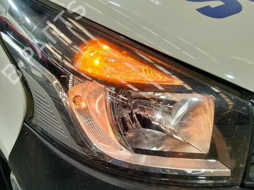 Right headlight NISSAN NV300 Van (X82) 1.6 dci 120 | BP27996802C29