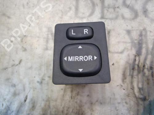 Used Mirror switch Mirror switch TOYOTA COROLLA Verso (ZER_, ZZE12_, R1_) 2.2 D-4D (AUR10_, AUR10R) (136 hp) 3797904 3797904