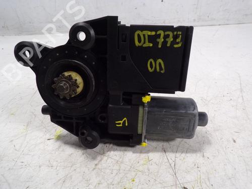 Used Right front window motor Right front window motor RENAULT MEGANE III Hatchback (BZ0/1_, B3_) 1.5 dCi (BZ0C) (90 hp) 9705485 9705485
