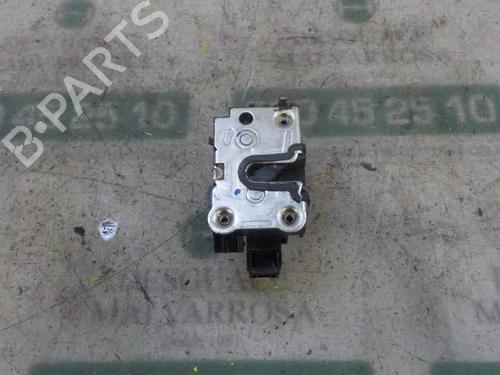 rear-left-lock-dacia-duster-hs_-825031894r-2010-2011-2012-2013-2014-2015-2016-2017-2018-6512323 main image