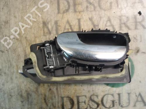 Used Front left interior door handle Front left interior door handle 3813760 3813760