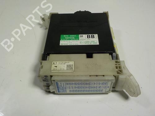 Used Fuse box LEXUS RX (_L1_) 450h (GYL10_) (249 hp) 11679324