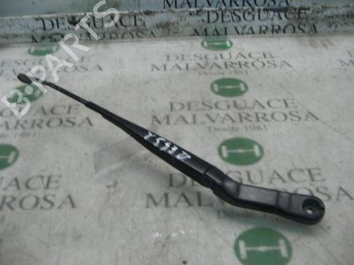Used Front windshield wiper arm OPEL MERIVA A MPV (X03) 1.7 CDTI (E75) (100 hp) 3786419