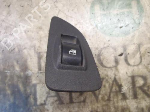 Used Right rear window switch Right rear window switch FIAT LINEA (323_, 110_) 1.3 D Multijet (323AXB11, 323AXB1A) (90 hp) 4007535 4007535