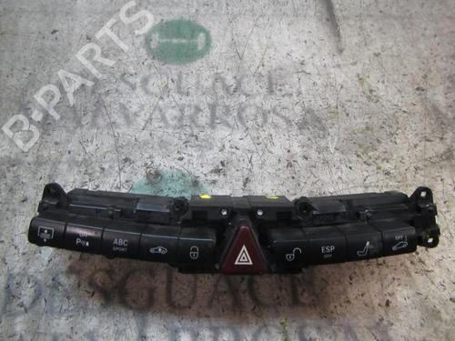 Used Warning switch Warning switch MERCEDES-BENZ S-CLASS (W220, V220) [1998-2005] 3834242 3834242