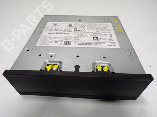 Used Radio Radio SEAT LEON Sportstourer (KL8, KLD) 2.0 TDI (150 hp) 15064667 15064667