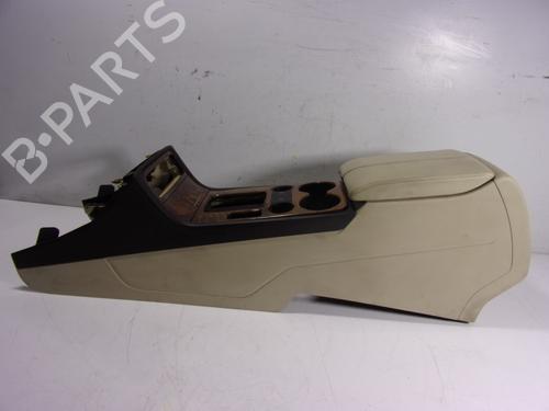 Armlæn Armlæn VW TOUAREG (7P5, 7P6) 3.0 V6 TDI (240 hp) 15835977 15835977