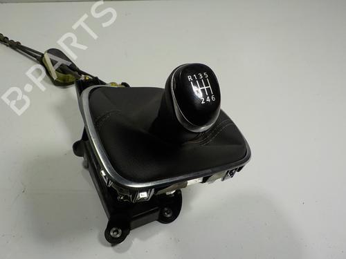 Gear lever RENAULT KADJAR (HA_, HL_) 1.2 TCe 130 (HLMR) | BP14931230M90 