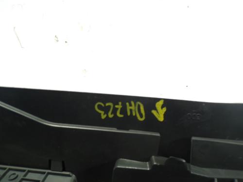 Armrest / Center console RENAULT MEGANE III Grandtour (KZ0/1) 1.5 dCi (KZ09, KZ0D, KZ1G, KZ29, KZ14, KZ1W, KZ10, KZ1F,... | BP9122325I20 