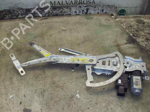 Used Front right window mechanism OPEL CORSA C (X01) 1.7 DI (F08, F68) (65 hp) 3769154