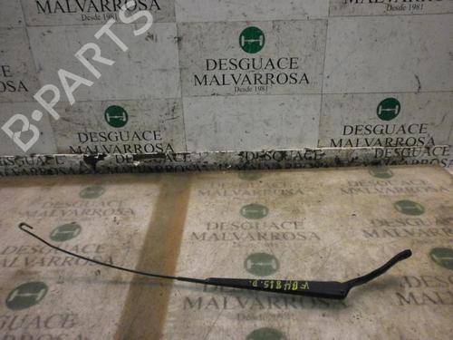 Used Front windshield wiper arm FORD FIESTA V (JH_, JD_) 1.4 16V (80 hp) 3784391