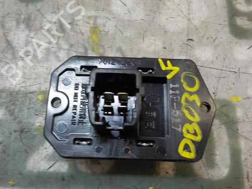 heater-resistor-toyota-yaris-_p1_-871380k090-1999-2000-2001-2002-2003-2004-2005-11644475 main image