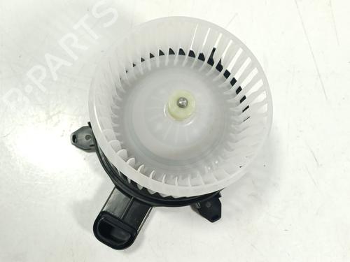 Varmeblæser Varmeblæser TOYOTA YARIS CROSS (MXP_) 1.5 Hybrid (MXPJ11) (131 hp) 36466355 36466355