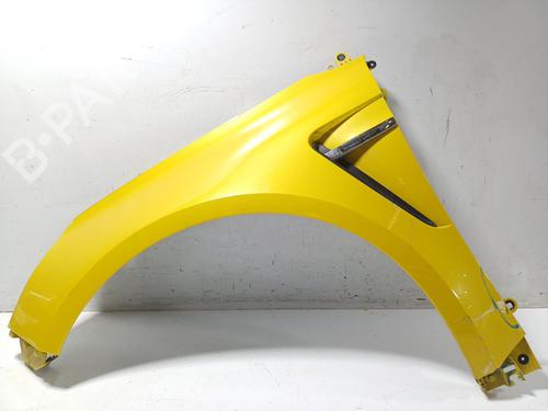 left-front-fenders-renault-megane-iv-hatchback-b9amn_-2015-23397740 main image