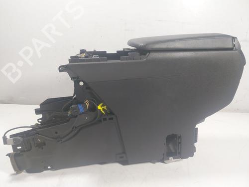 Used Armrest / Center console Armrest / Center console PEUGEOT 3008 I MPV (0U_) 1.6 BlueHDi 120 (120 hp) 24577976 24577976