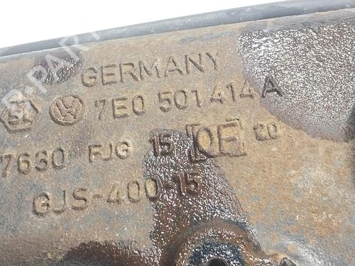 Right rear steering knuckle VW MULTIVAN T5 (7HM, 7HN, 7HF, 7EF, 7EM, 7EN) 2.0 TDI | BP18143086M28 
