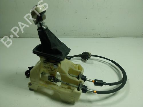 Used Gear lever KIA CARENS IV 1.7 CRDi (116 hp) 17608635