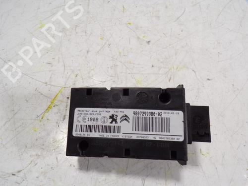 Used Electronic module Electronic module PEUGEOT 5008 (0U_, 0E_) 2.0 HDi 150 / BlueHDi 150 (150 hp) 9215048 9215048