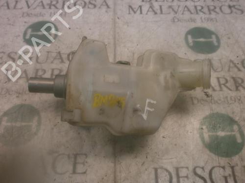 Used Brake master cylinder FORD FIESTA V (JH_, JD_) 1.6 TDCi (90 hp) 3801773