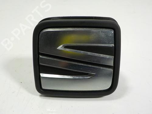 Used Tailgate handle SEAT LEON Sportstourer (KL8, KLD) 2.0 TDI (150 hp) 15065397