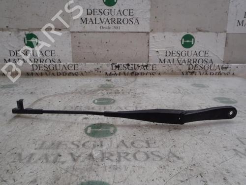 Used Front windshield wiper arm Front windshield wiper arm OPEL ASTRA H TwinTop (A04) 1.9 CDTi (L67) (150 hp) 3818217 3818217