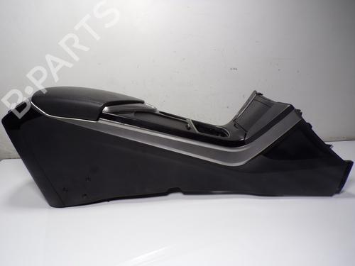 Used Armrest / Center console HYUNDAI i40 I (VF) [2012-2019]  13055422
