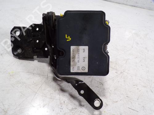Used ABS pump ABS pump SEAT ARONA (KJ7, KJP) 1.0 TSI (95 hp) 8676380 8676380