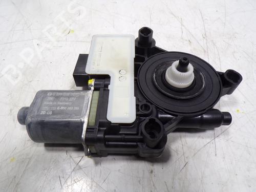 Used Left rear window motor Left rear window motor SKODA OCTAVIA IV Combi (NX5, PV5) [2019-2026] 10564301 10564301