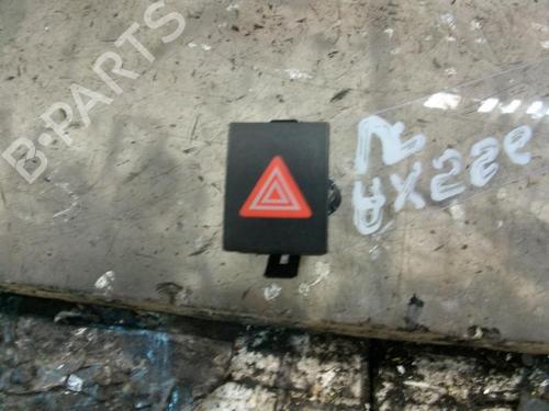 Used Warning switch VW POLO IV (9N_, 9A_) 1.4 16V (75 hp) 3756648