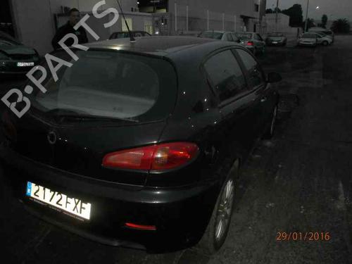 Høyre foran invendig håndtak ALFA ROMEO 147 (937_) 1.6 16V T.SPARK ECO (937.AXA1A, 937.BXA1A) | BP4008532I14 