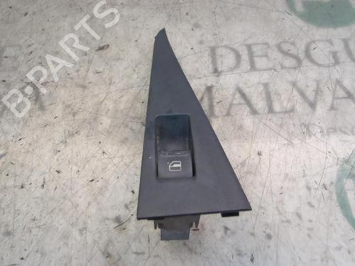 Used Right rear window switch Right rear window switch SEAT LEON (1P1) 1.9 TDI (105 hp) 3800613 3800613