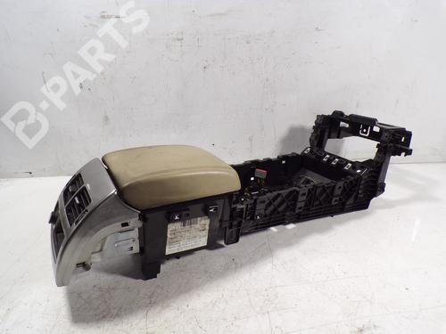 Used Armrest / Center console Armrest / Center console JAGUAR XF I (X250) 2.2 D (190 hp) 9256538 9256538