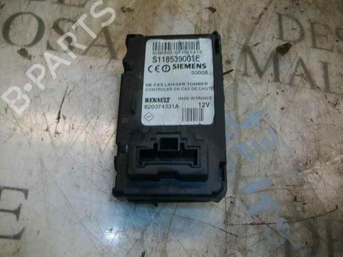 Used Electronic module Electronic module RENAULT MEGANE II (BM0/1_, CM0/1_) 1.5 dCi (BM02, BM13, BM2A, CM02, CM13) (101 hp) 3757054 3757054